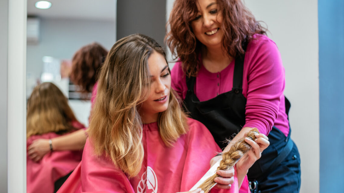 Changement de cheveux tous les 7 ans : mythe ou réalité ?