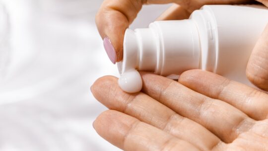 Et si vos mains avaient aussi droit à leur crème de jour ?