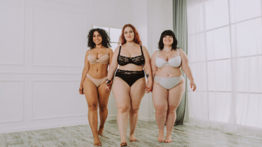 Lingerie sensuelle pour femmes rondes : ce qui fait toute la différence dans votre look
